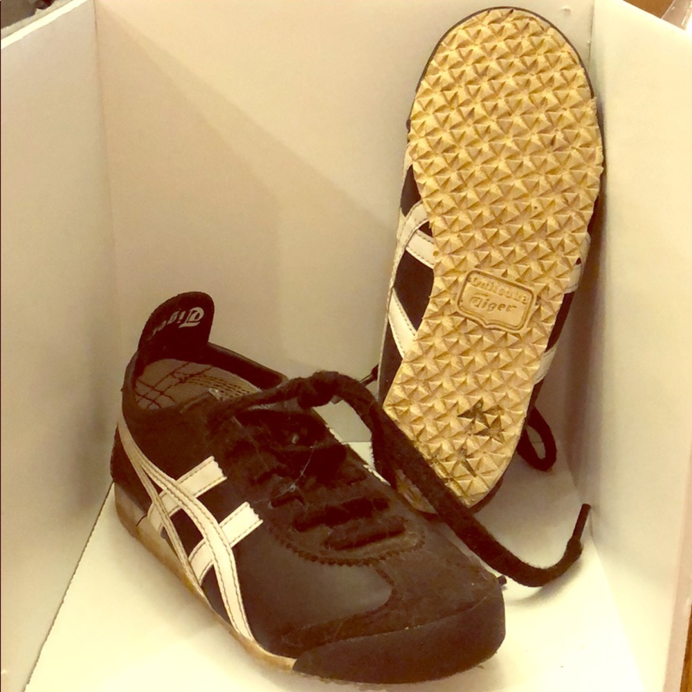 ASICS Tiger Indoor Soccer Shoes 11c